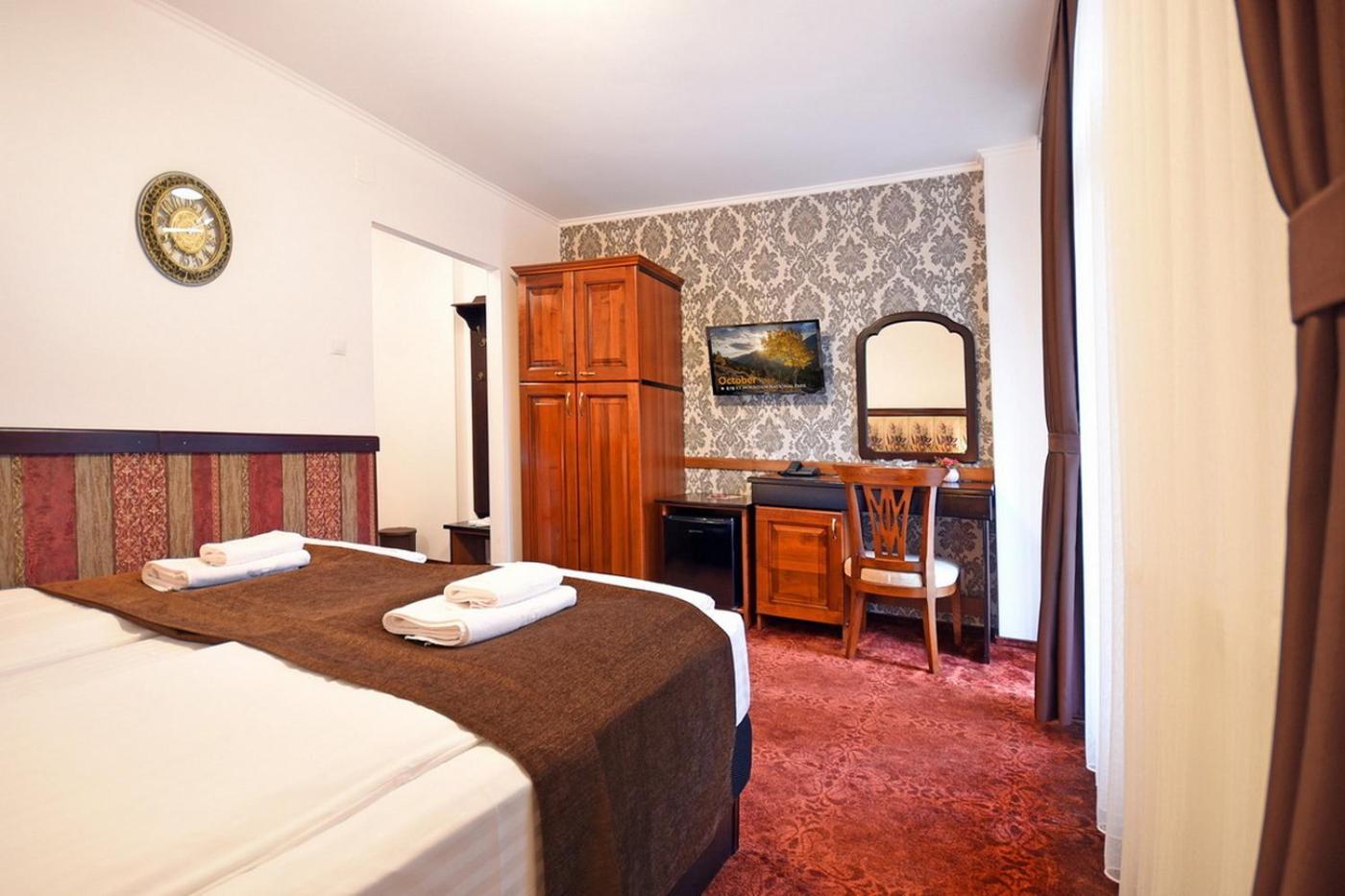 Hotel Moldavia Slanic Moldova Luaran gambar